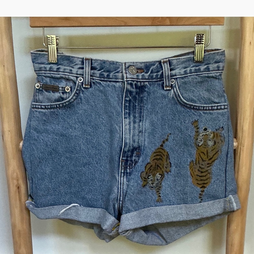 Vintage Calvin Klein Jeans High Waisted Hand Painted Tiger Denim Shorts Size 10